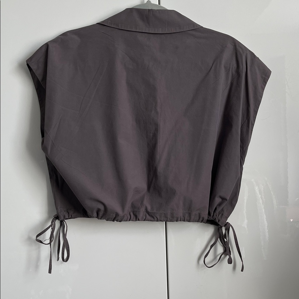 GARAGE Taupe Gray Cropped Button Down Shirt, Size M - Picture 6 of 7